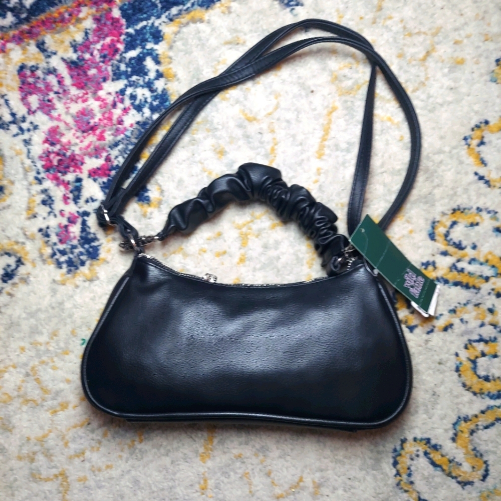 NWT Wild Fable ⚡ faux pebbled leather crossbody.